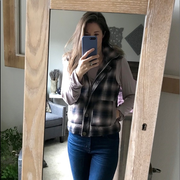 Plaid Flannel Vest - Picture 10 of 10